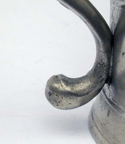 An Unmarked Quart Middletown Pewter Mug