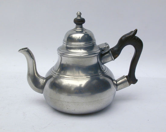 A John Townsend Pint Export Pewter Teapot