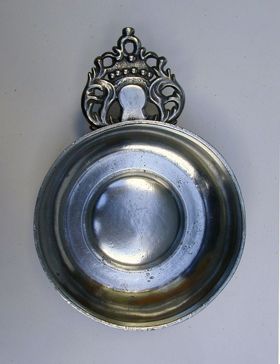 A Scarce New England Antique Pewter Porringer Marked WN