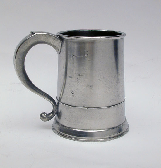 A Handsome Unmarked 18th Century Middletown Quart Pewter Mug