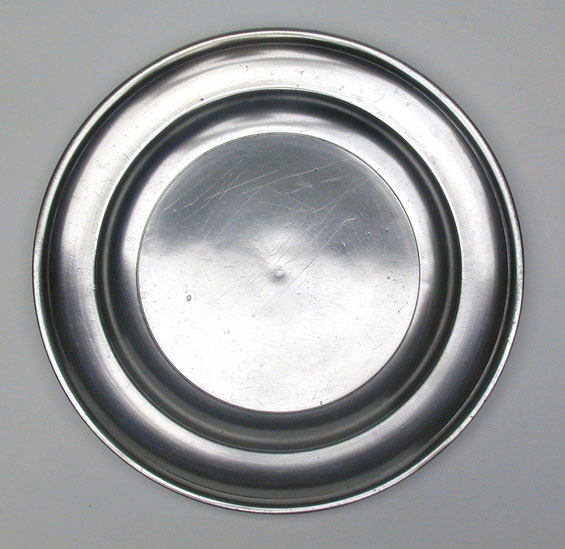 A Pewter Single Reed Rim Boardman Plate